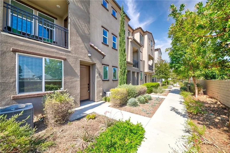 249 N. Magnolia Ave. 3, Anaheim, CA 92801