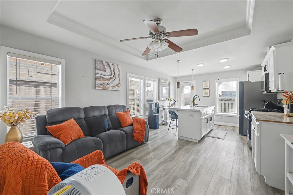 Bright, open-concept living area and kitchen - 250 W Midway Drive 2, Anaheim CA 92805 - photo 5