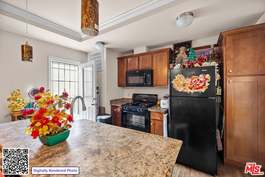 250 W Midway Drive 5, Anaheim CA 92805 - photo 4