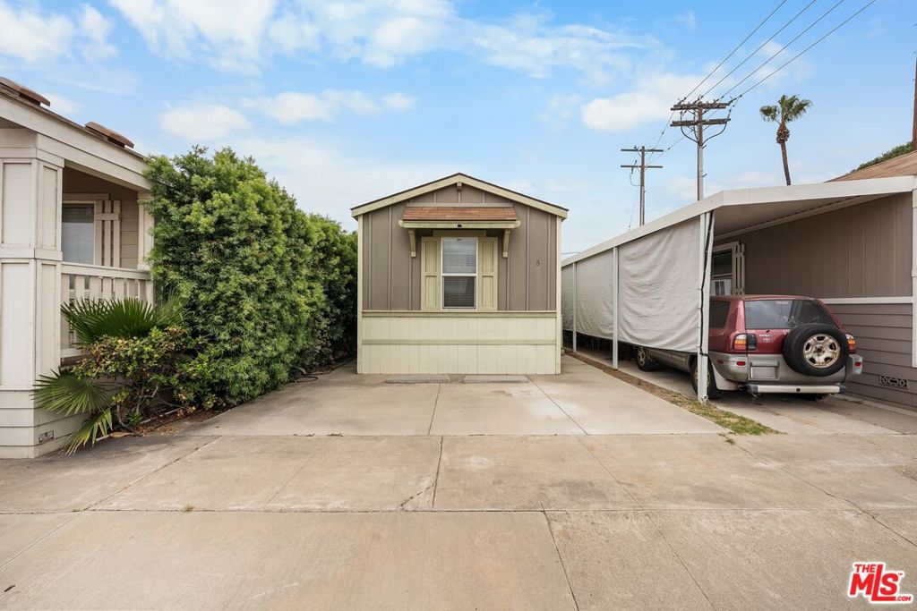 250 W Midway Drive 5, Anaheim CA 92805 - photo 18