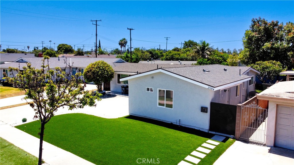 2508 W Picadilly Way B, Anaheim CA 92801 - photo 1