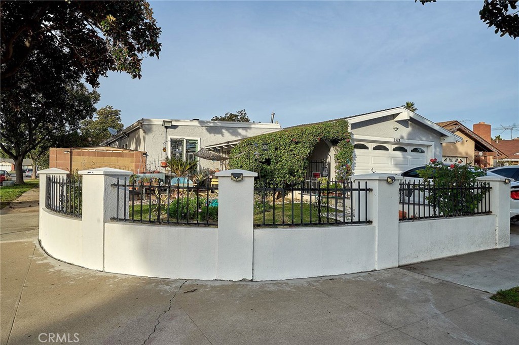 Front View - 2513 W Mall Place, Anaheim CA 92804 - photo 1