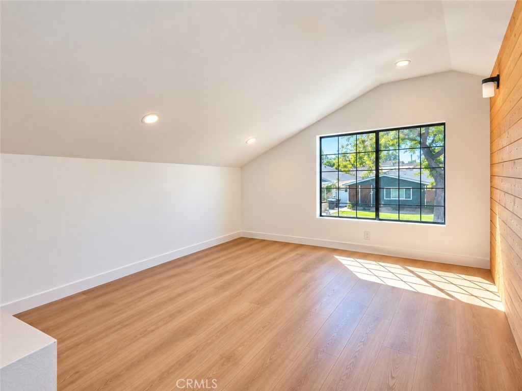 Room above the garage. - 2533 E Tennyson, Anaheim CA 92806 - photo 41