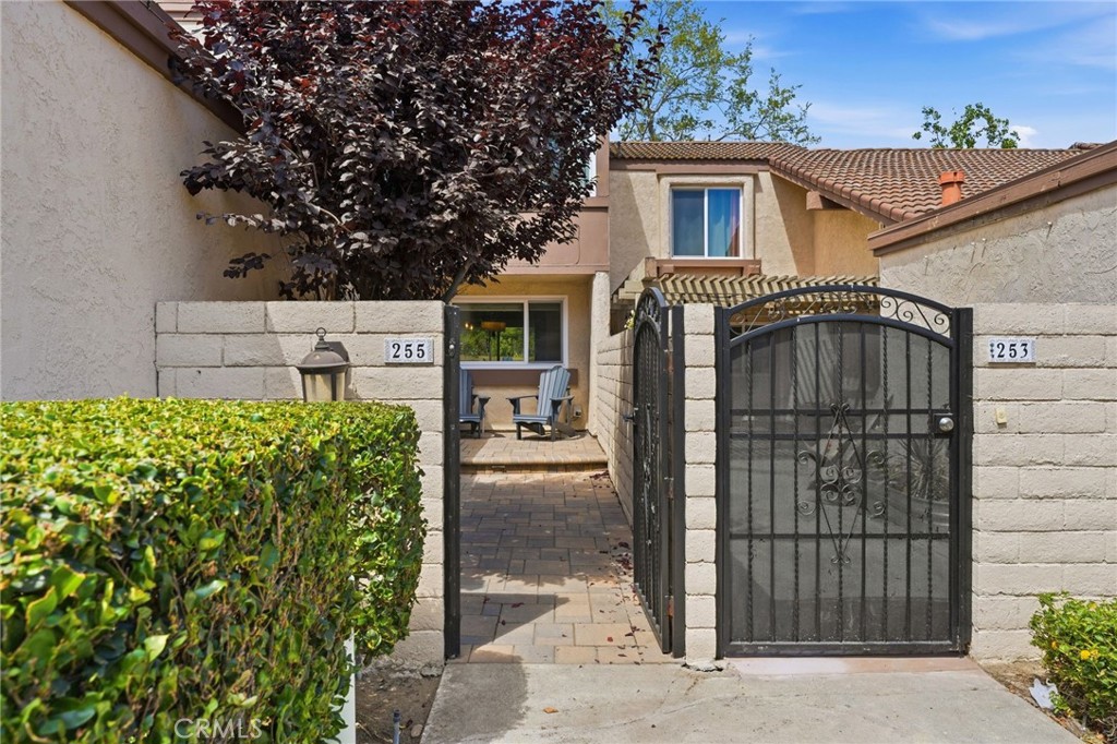 255 S Vista Del Monte, Anaheim CA 92807 - photo 2