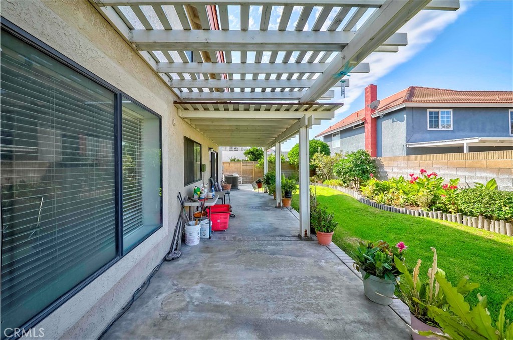 2586 E Riles Circle, Anaheim CA 92806 - photo 22