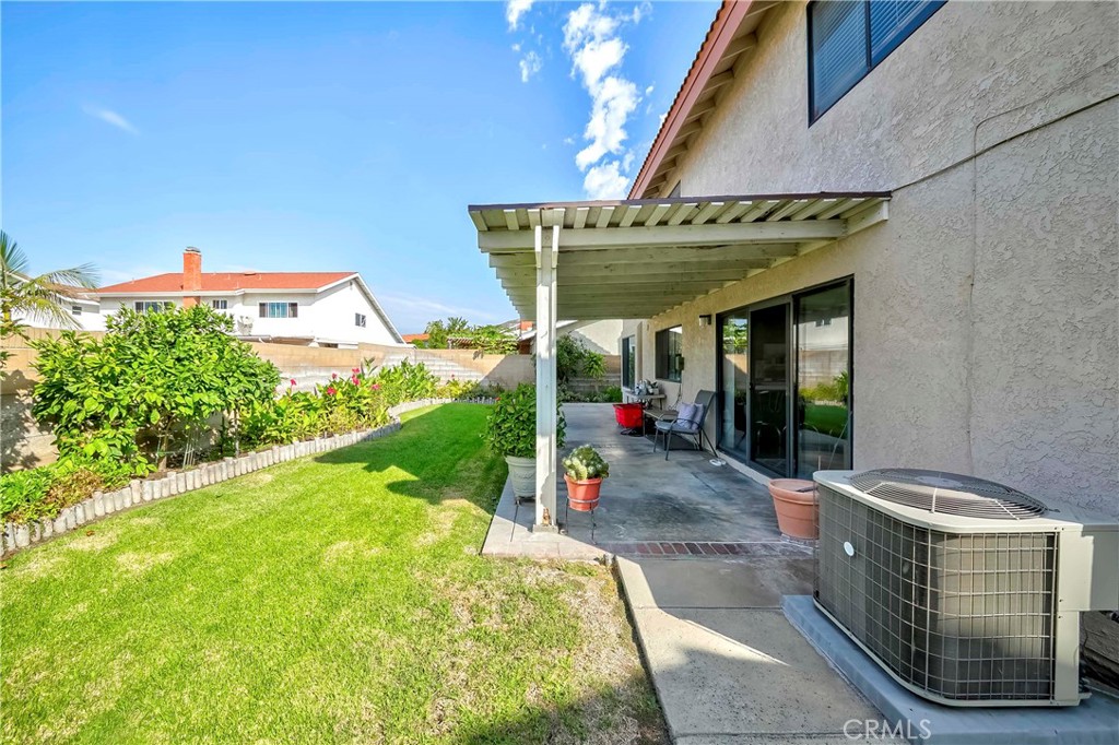 2586 E Riles Circle, Anaheim CA 92806 - photo 24