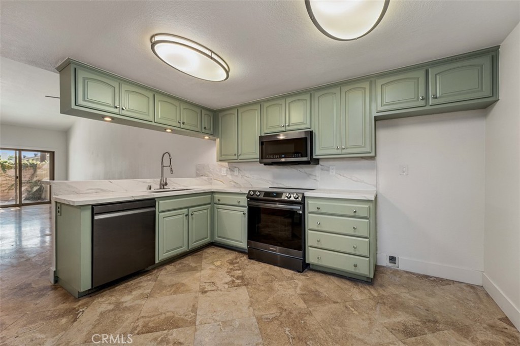 260 E Ponderosa 19, Anaheim CA 92802 - photo 5