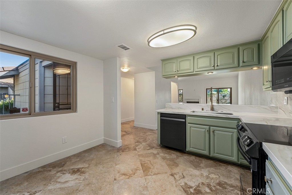 260 E Ponderosa 19, Anaheim CA 92802 - photo 6