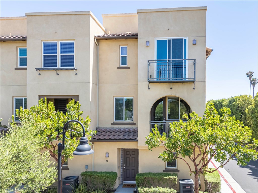 Fantastic newer built, END UNIT townhome! - 2651 W Lincoln Avenue 41, Anaheim CA 92801 - photo 1