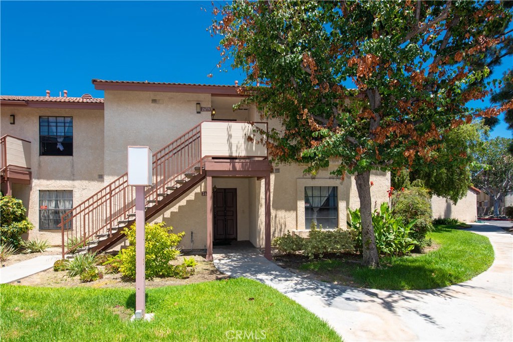 2679 W. Cameron Ct 214, Anaheim CA 92801 - photo 1