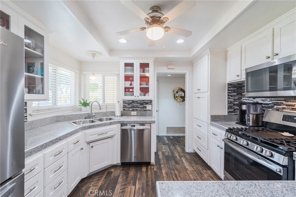 2741 E Viking, Anaheim CA 92806 - photo 16