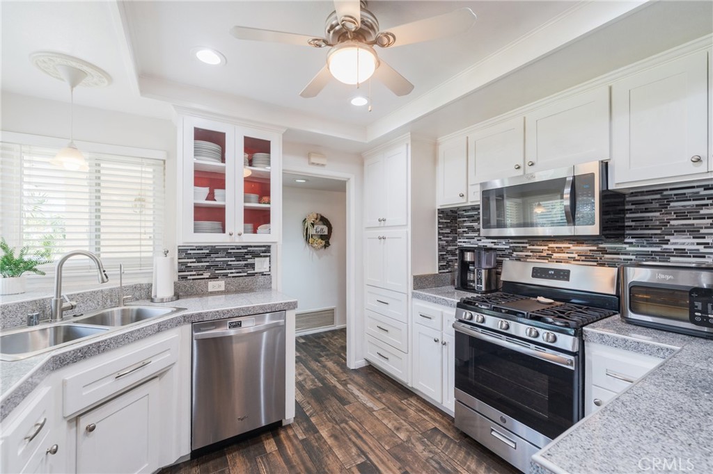 2741 E Viking, Anaheim CA 92806 - photo 17
