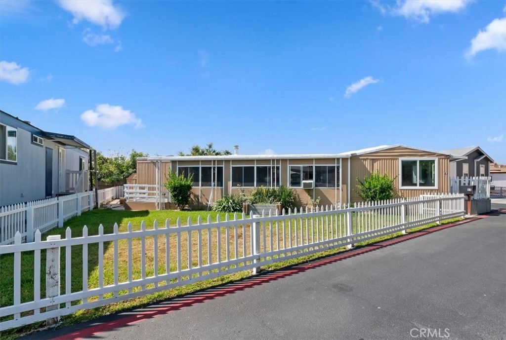 2770 W Lincoln Avenue 44, Anaheim CA 92801 - photo 3