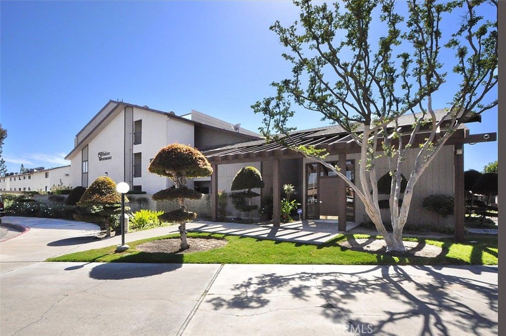 Gated community with curb appeal. - 278 N Wilshire Avenue 131 (B4), Anaheim CA 92801 - photo 1