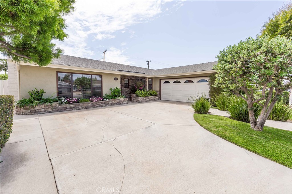 2780 E Lizbeth Avenue, Anaheim CA 92806 - photo 1
