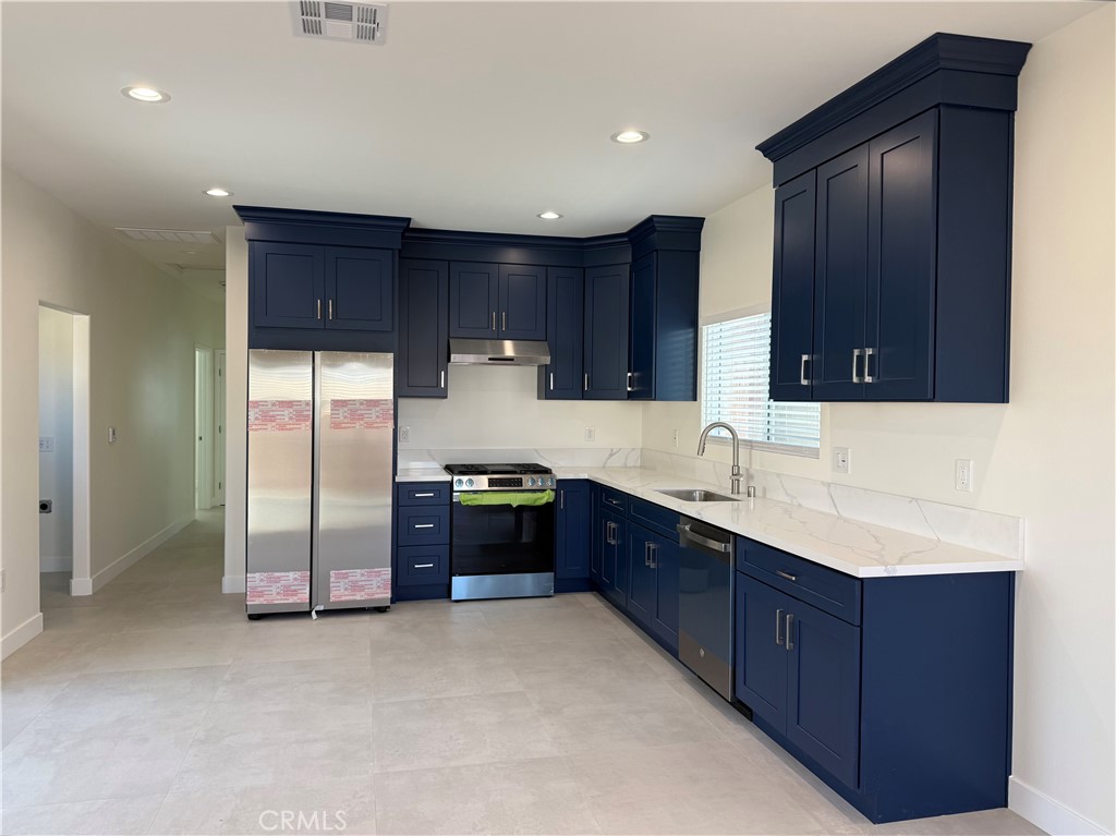2843 E Alden Pl B, Anaheim CA 92806 - photo 1