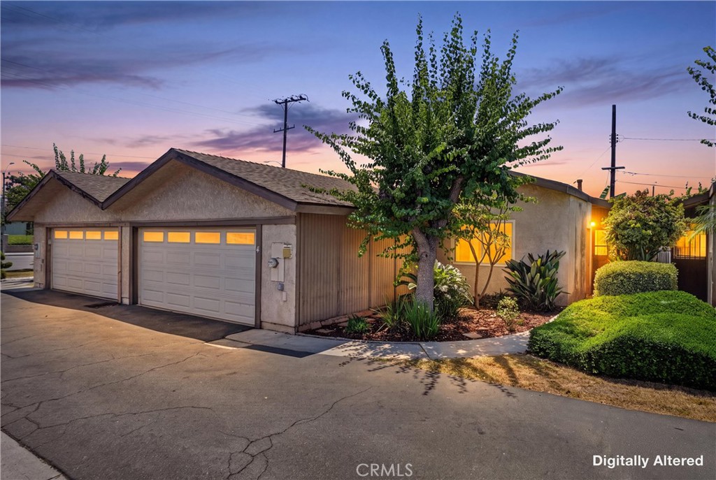 Twilight photo - 2901 W Ball 4, Anaheim CA 92804 - photo 1