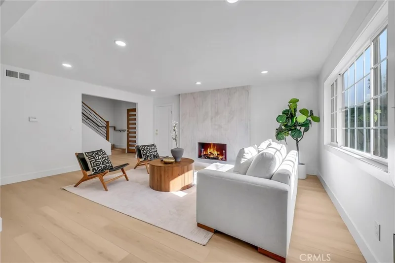 2902 E Winfield, Anaheim, CA 92806
