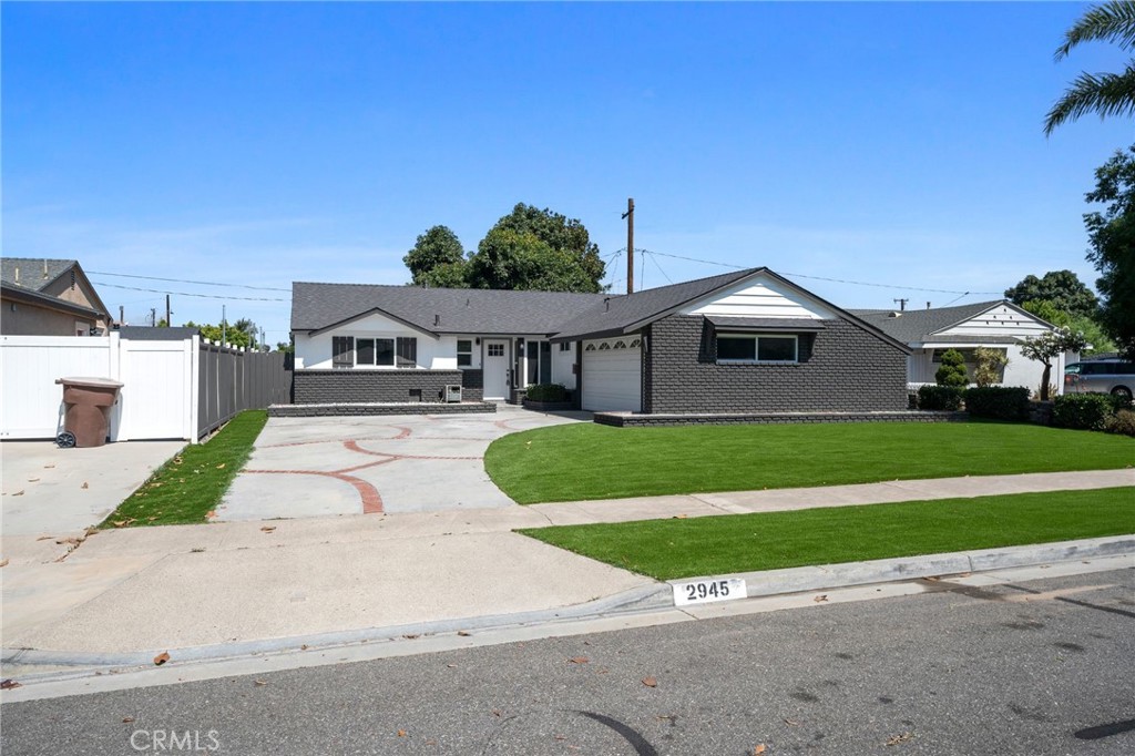2945 W Bridgeport Avenue, Anaheim CA 92804 - photo 1