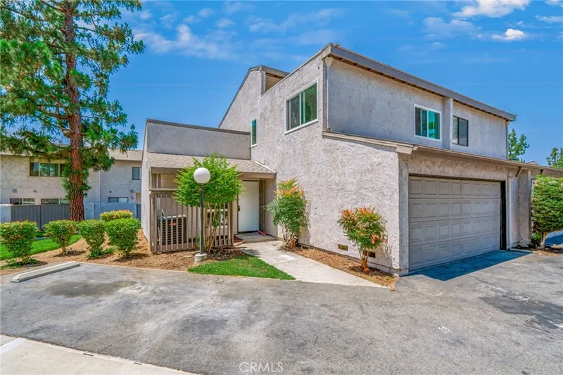 3002 E Via Siena, Anaheim