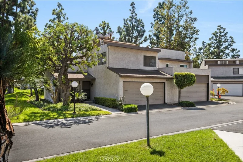3010 E Via Taranto, Anaheim, CA 92806