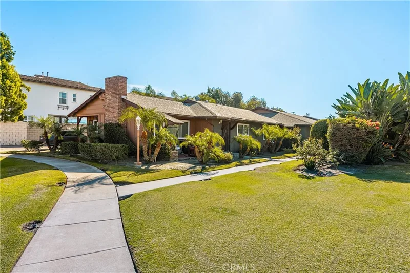 3046 W Coolidge, Anaheim, CA 92801