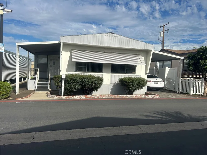3050 W Ball 178, Anaheim, CA 92804