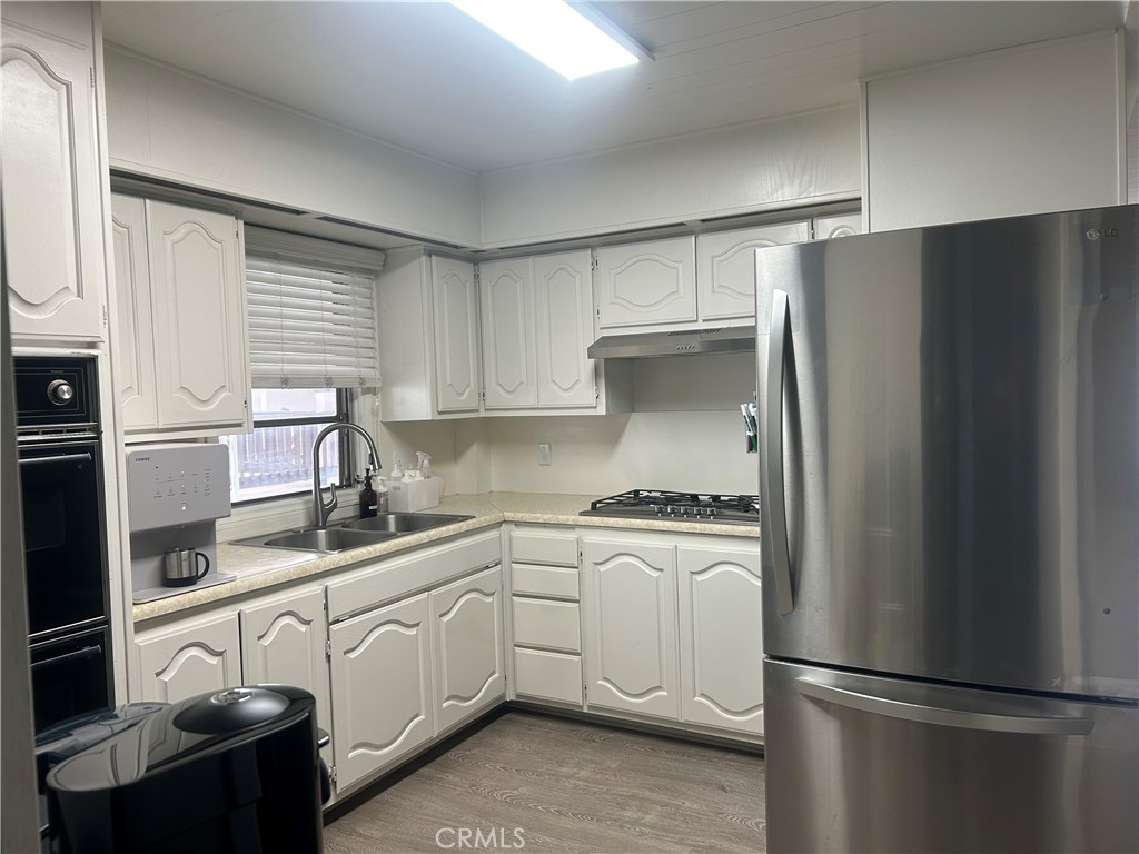 3050 W Ball 178, Anaheim CA 92804 - photo 6