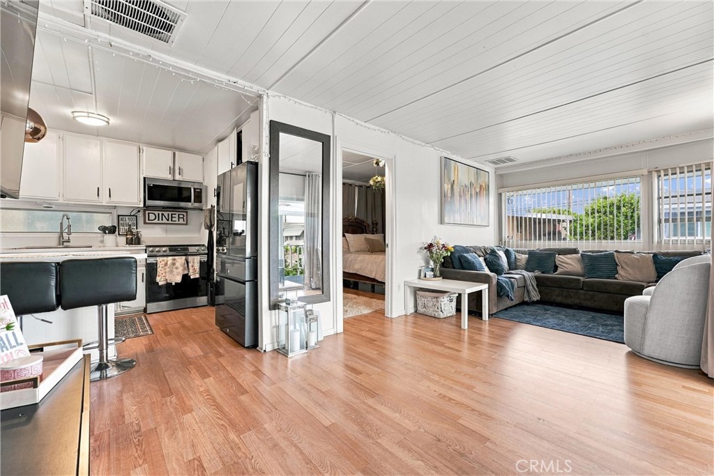 3050 W Ball Road 10, Anaheim CA 92804 - photo 8