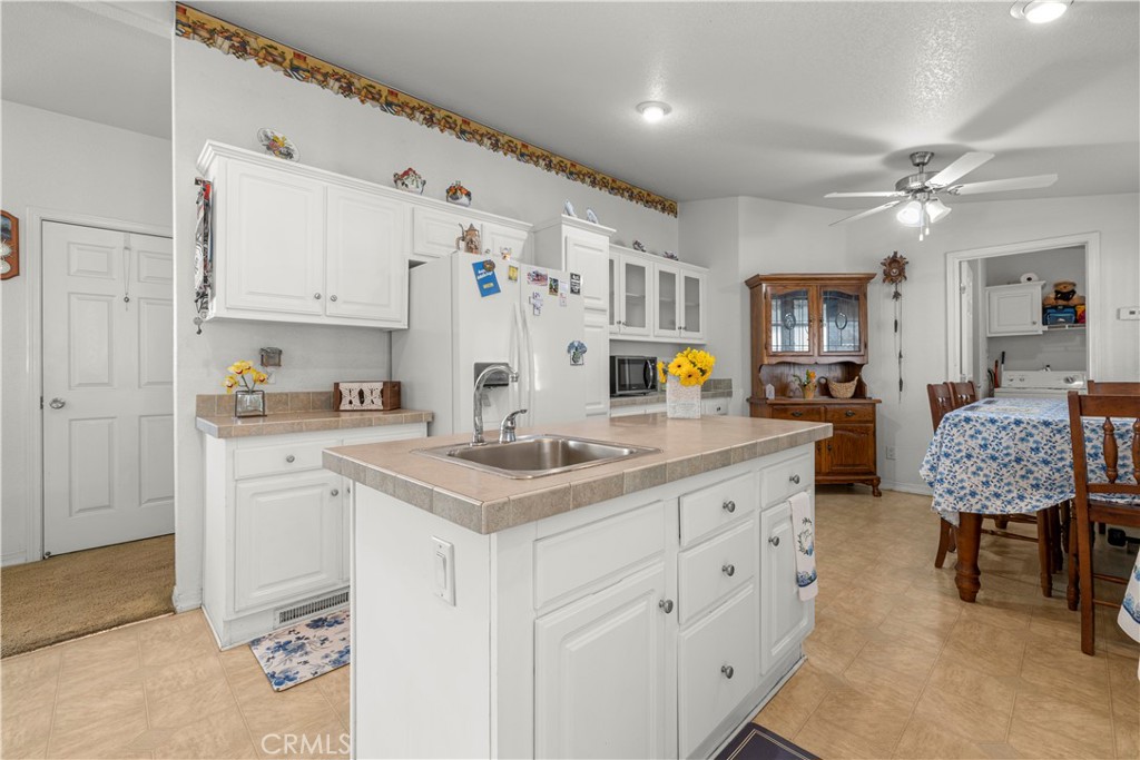 3050 W Ball Road 88, Anaheim CA 92804 - photo 9