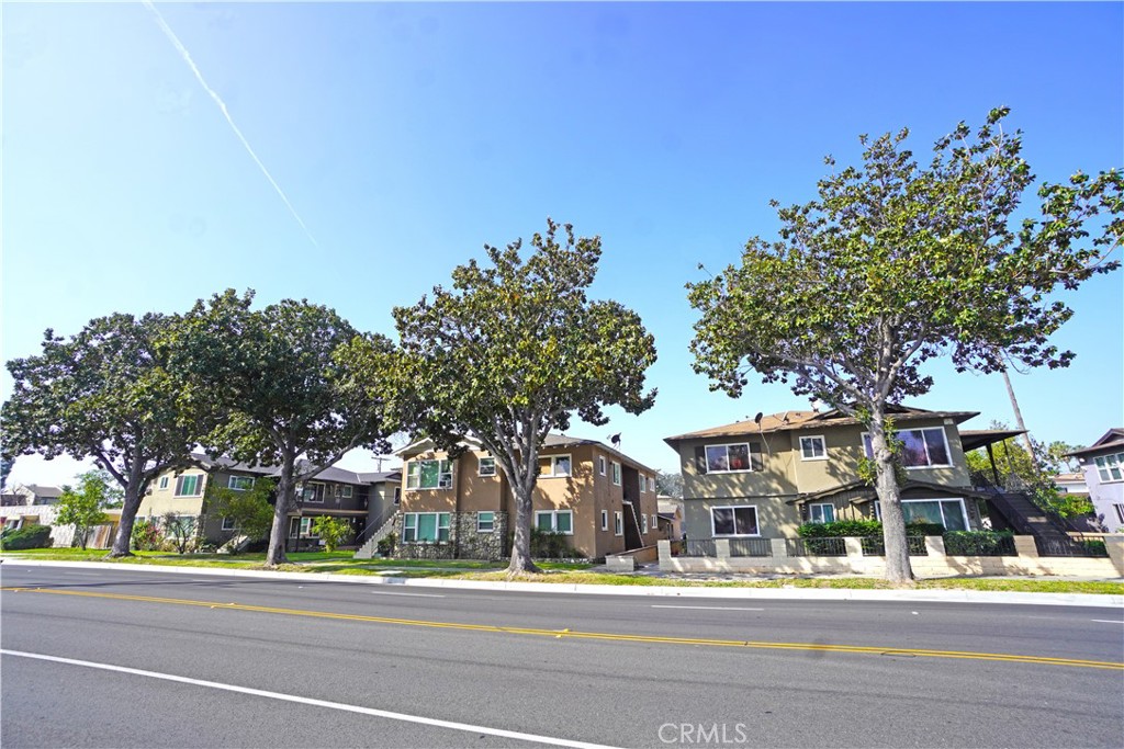 307 N East St, Anaheim CA 92805 - photo 4