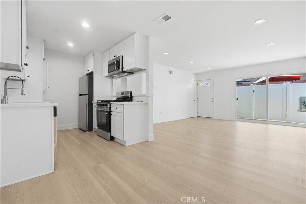 307 N Tustin D, Anaheim CA 92807 - photo 1