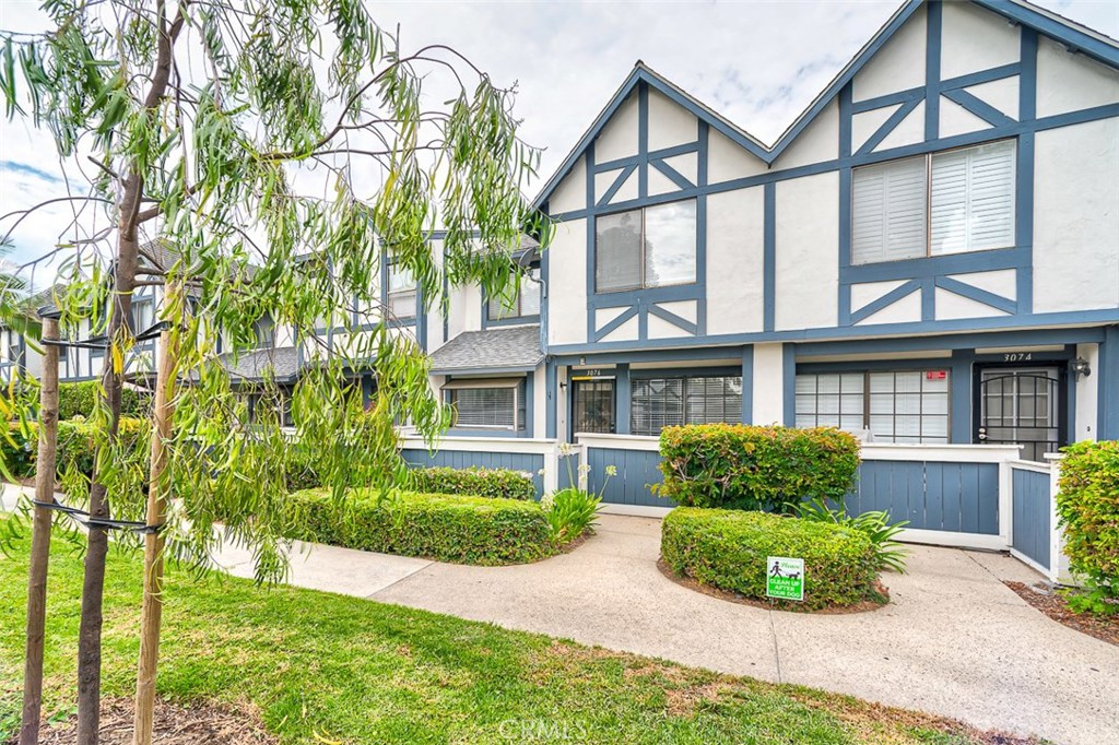 3076 W Cheryllyn Lane 59, Anaheim CA 92804 - photo 1
