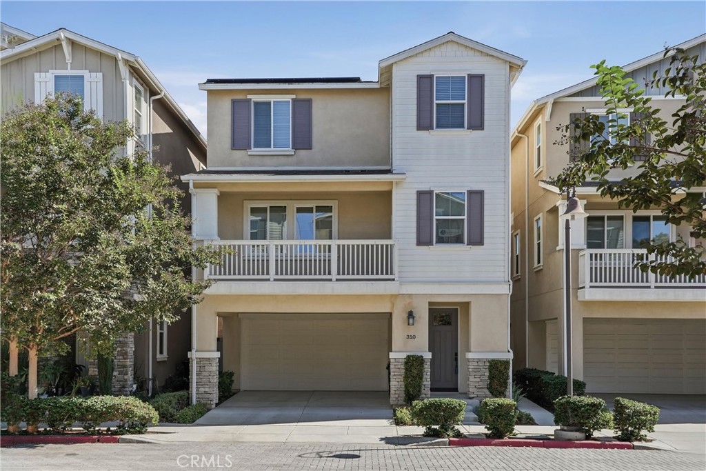 Welcome Home! - 310 N Bellarose Way, Anaheim CA 92805 - photo 2