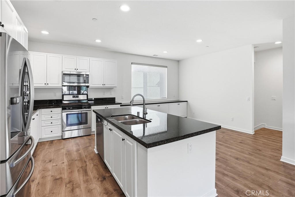 Kitchen - 310 N Bellarose Way, Anaheim CA 92805 - photo 8
