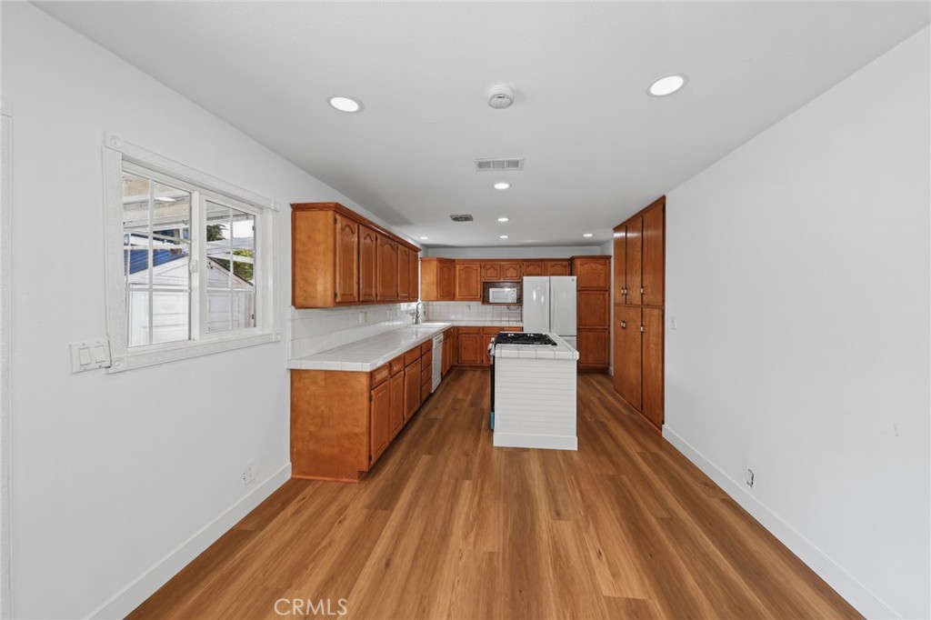 Kitchen - 3122 W Glen Holly Drive, Anaheim CA 92804 - photo 18