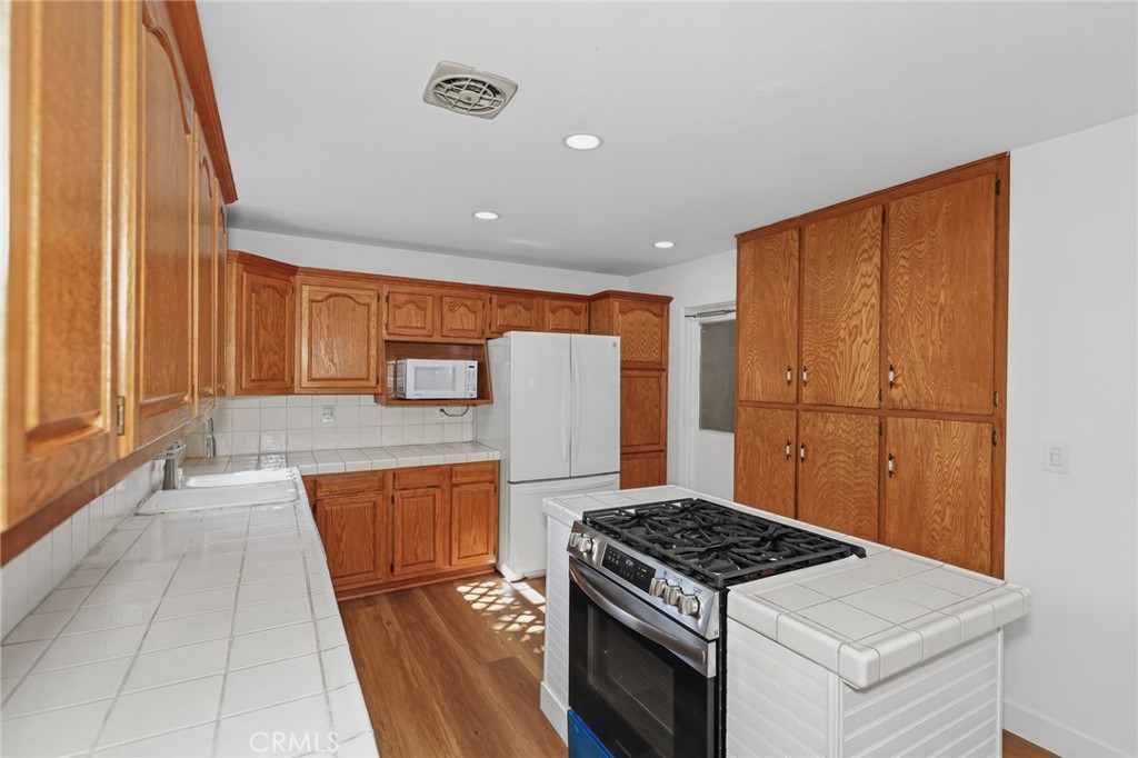 New free standing stove - 3122 W Glen Holly Drive, Anaheim CA 92804 - photo 20