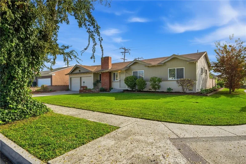 3122 W Maywood, Anaheim, CA 92804