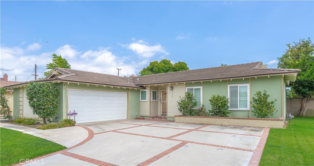 3156 W Teranimar, Anaheim CA 92804 - photo 1