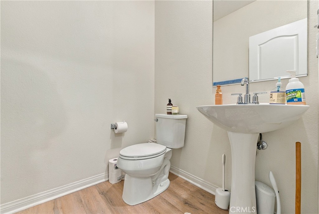 318 S Quadrilateral, Anaheim CA 92802 - photo 11