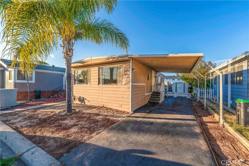 320 N Park Vista 76, Anaheim