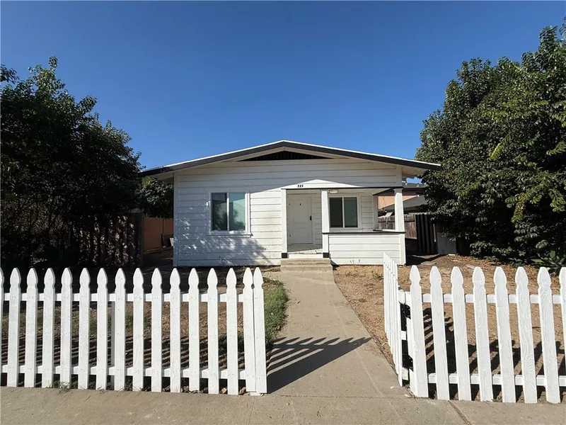 323 S Kroeger Street, Anaheim, CA 92805