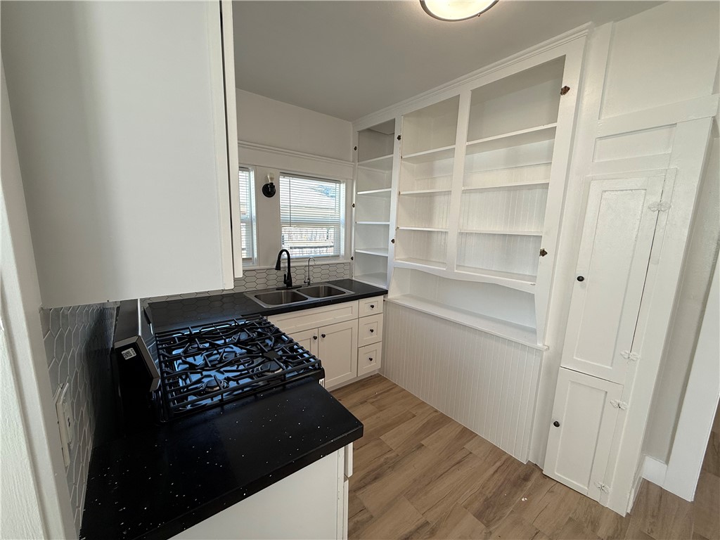 Plenty of shelving space - 323 S Kroeger Street, Anaheim CA 92805 - photo 8