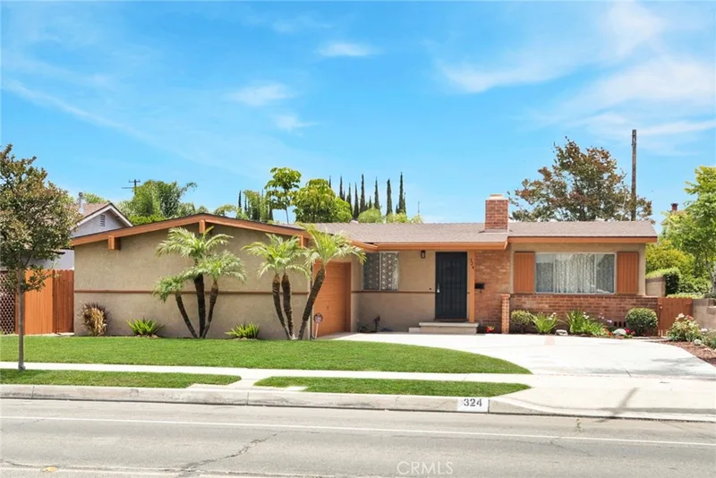 324 N La Reina Street, Anaheim, CA 92801