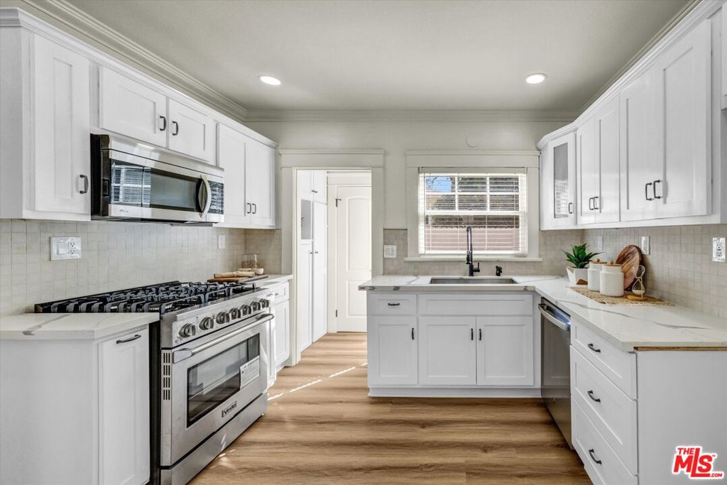 325 N Olive Street, Anaheim CA 92805 - photo 23