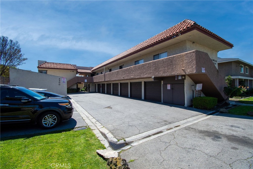 3300 W Orange Avenue, Anaheim CA 92804 - photo 1
