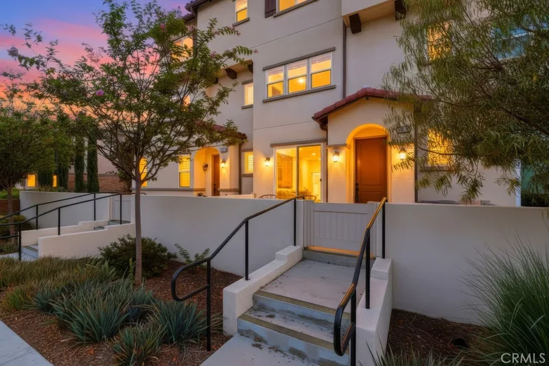 3320 W Mirano, Anaheim