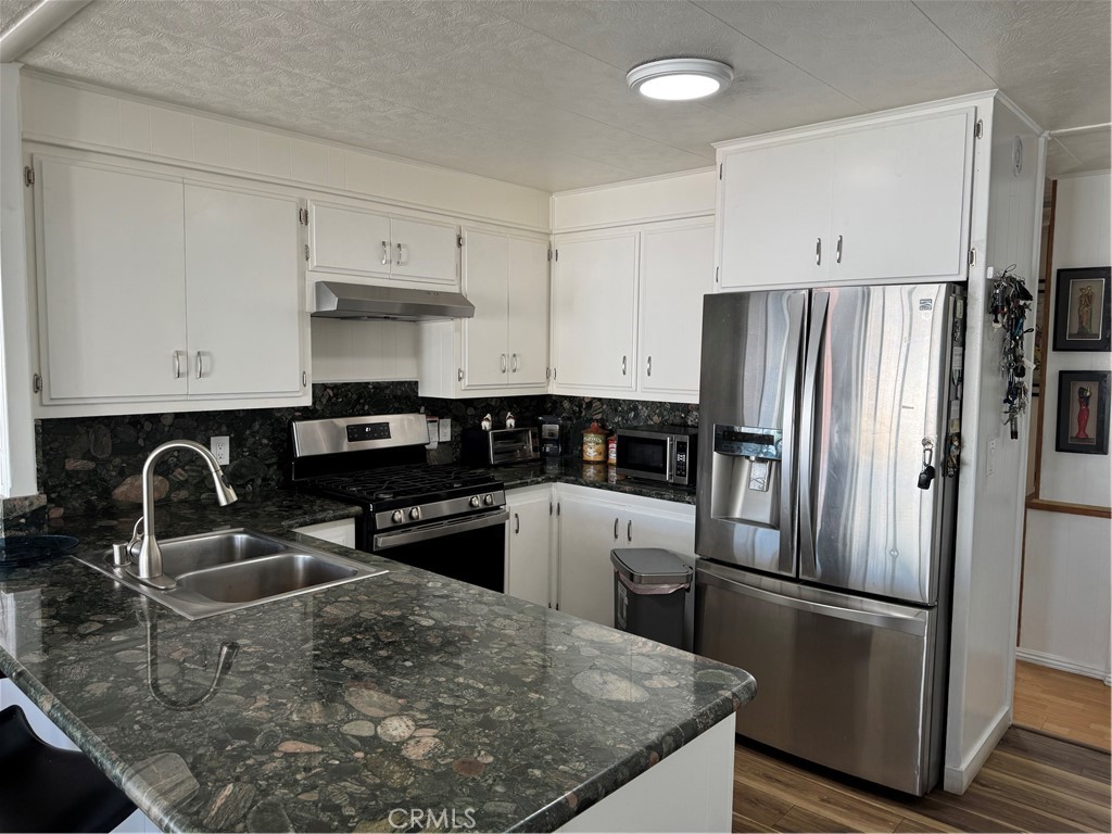 34 Pine Via, Anaheim CA 92801 - photo 16
