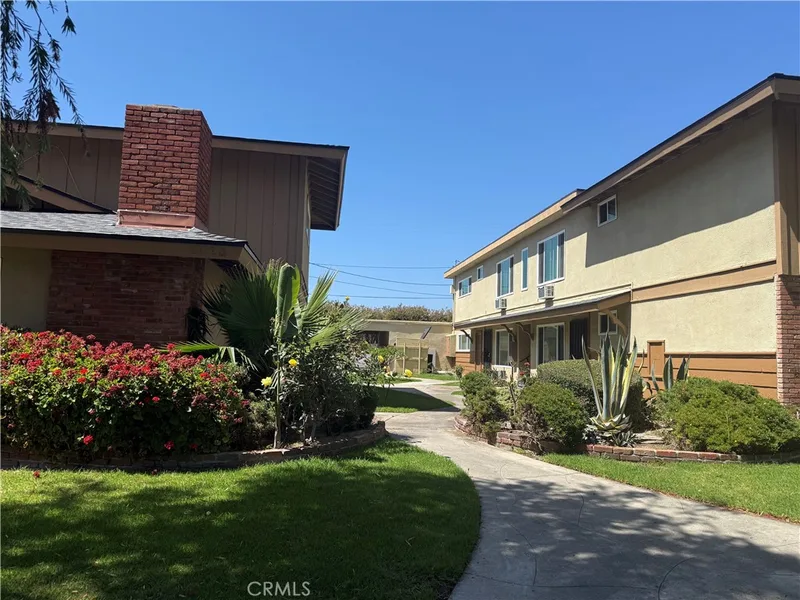 3523 W Del Monte 4, Anaheim, CA 92804