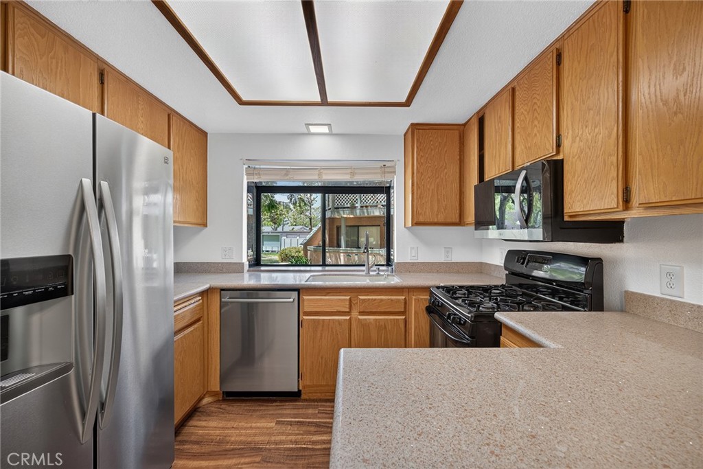 3537 W Greentree Circle C, Anaheim CA 92804 - photo 8
